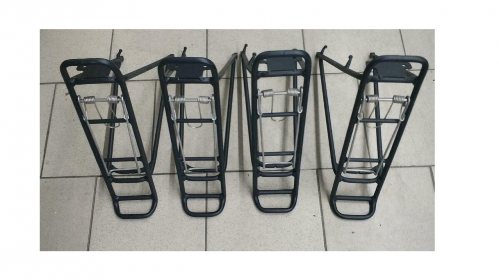 Bild 1 von Austausch- / Ersatz  Gepäckträger - ist von einem Trekkingrad Raleigh Rushhour 4.0 demontiert  / (Variante) Breite 10cm inkl. Schutzbleche v/h  (Lagerspuren möglich)